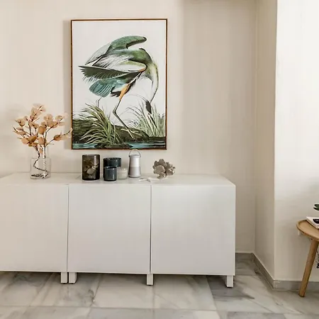 Sensational And Exotic 3-bedroom Retreat In Nueva Andalucia With A Palm Garden 马尔韦利亚