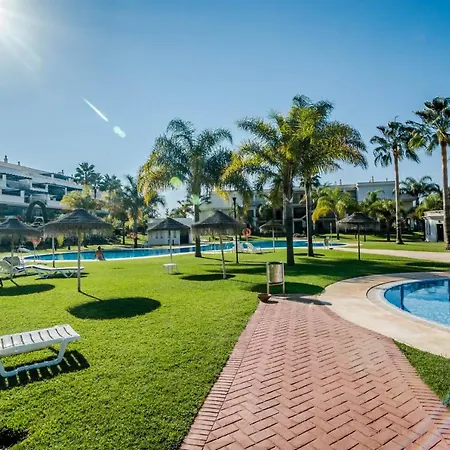 公寓 Sensational And Exotic 3-bedroom Retreat In Nueva Andalucia With A Palm Garden