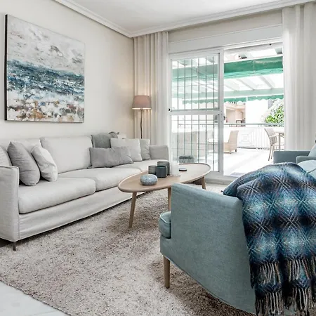 Sensational And Exotic 3-bedroom Retreat In Nueva Andalucia With A Palm Garden Apartment *