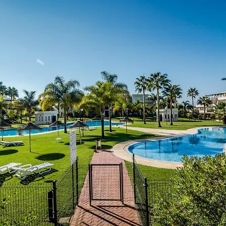 Sensational And Exotic 3-bedroom Retreat In Nueva Andalucia With A Palm Garden Apartment Marbella